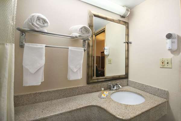  - Days Inn Birmingham - I-65, Exit 252
