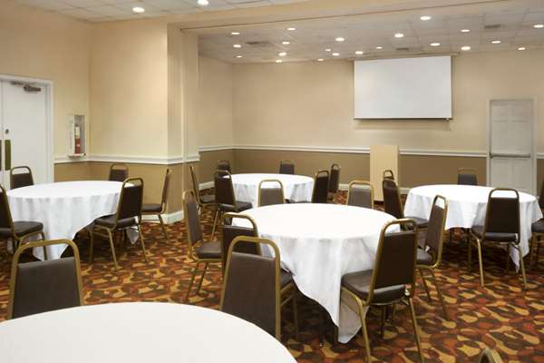  - Days Inn Birmingham - I-65, Exit 252