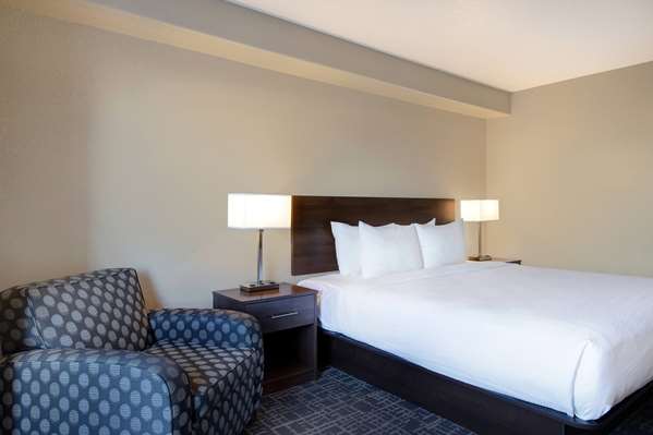  - Days Inn & Suites Yorkton