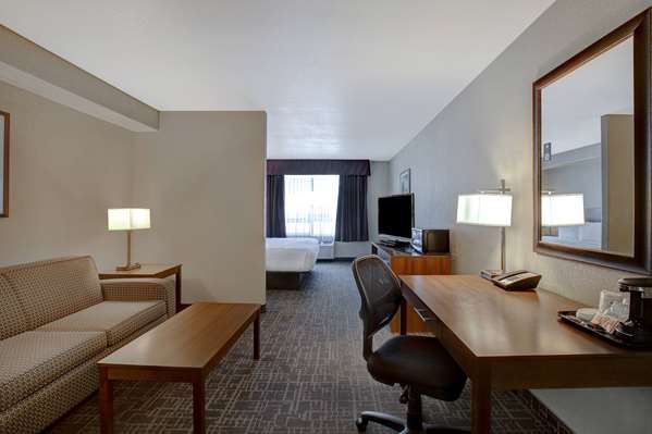 Suite - Days Inn & Suites Yorkton