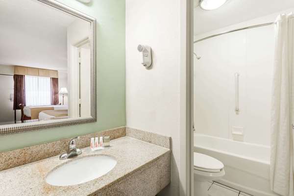  - Super 8 Motel Garysburg - I-95, Exit 176