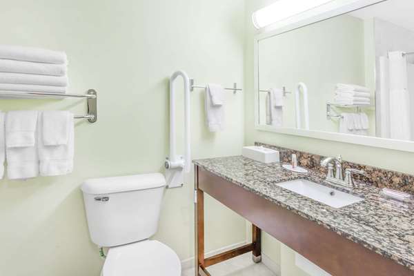  - Ramada Inn Carlyle