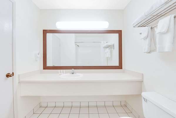  - Baymont Inn & Suites Airport Midland