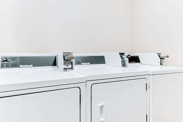 Amenities - Baymont Inn & Suites Airport Midland