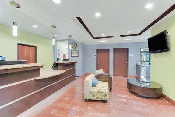  - Super 8 Hotel Cotulla