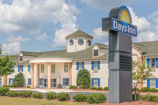 Exterior view - Days Inn Shallotte