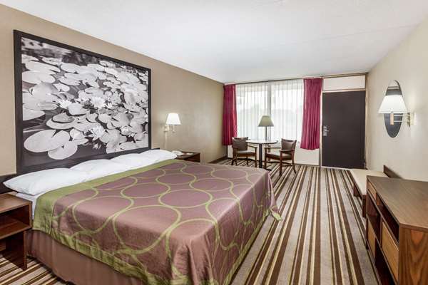  - Super 8 Motel Mall Valdosta - I-75, Exit 18