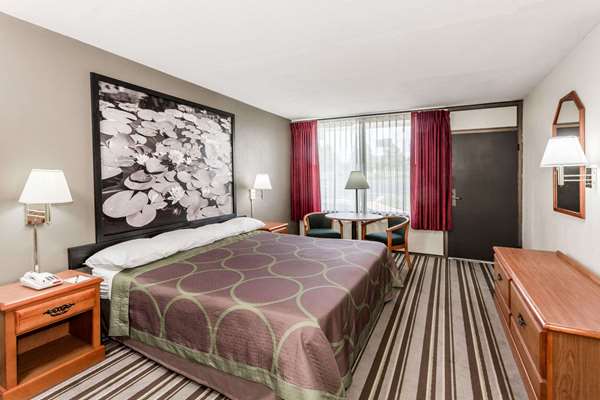  - Super 8 Motel Mall Valdosta - I-75, Exit 18