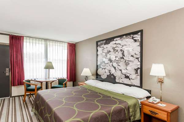  - Super 8 Motel Mall Valdosta - I-75, Exit 18