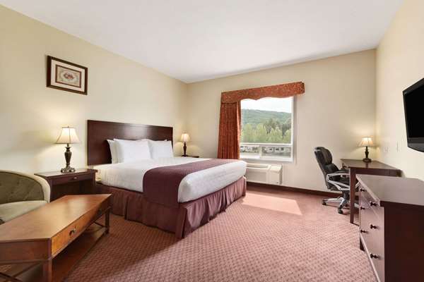  - Days Inn Chetwynd