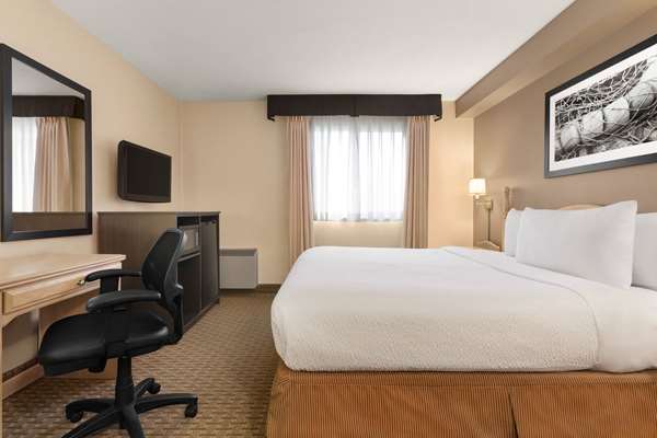  - Travelodge Suites Moncton