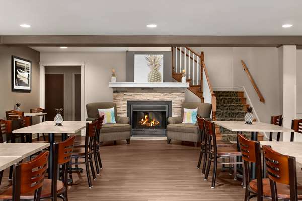  - Travelodge Suites Moncton