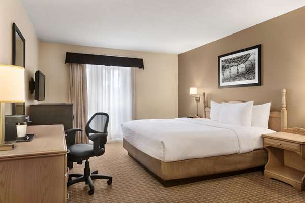  - Travelodge Suites Moncton