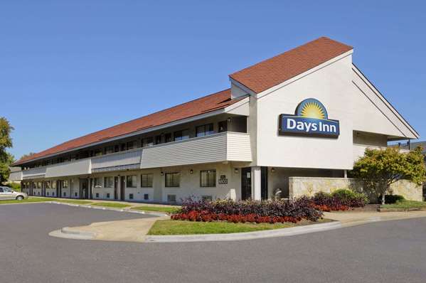 Exterior view - Days Inn Overland Park