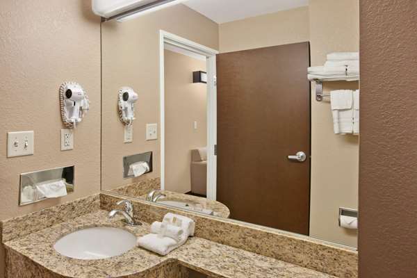  - Microtel Inn & Suites by Wyndham Sayre
