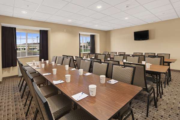  - Microtel Inn & Suites by Wyndham Sayre
