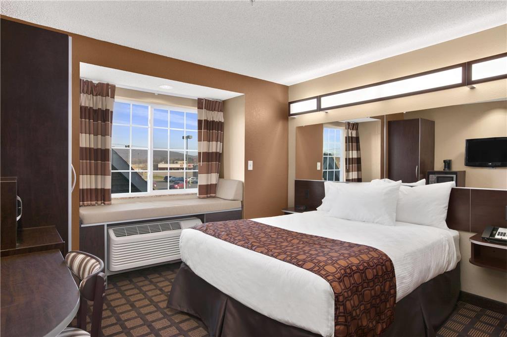 MICROTEL INN & SUITES BY WYNDH-guestroom-Guest Room,On-Site.jpg
