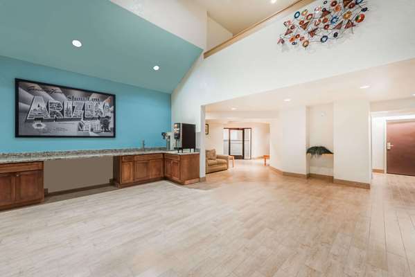  - Super 8 Hotel Show Low