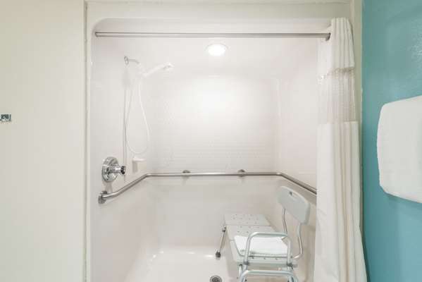  - Super 8 Hotel Show Low