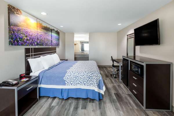  - Days Inn Baytown - I-10, Exit 792