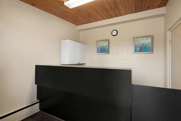  - Thriftlodge Moose Jaw