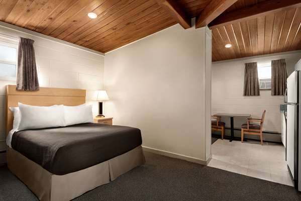 Suite - Thriftlodge Moose Jaw