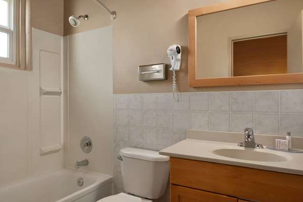  - Thriftlodge Moose Jaw