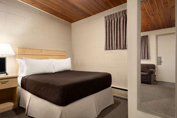  - Thriftlodge Moose Jaw