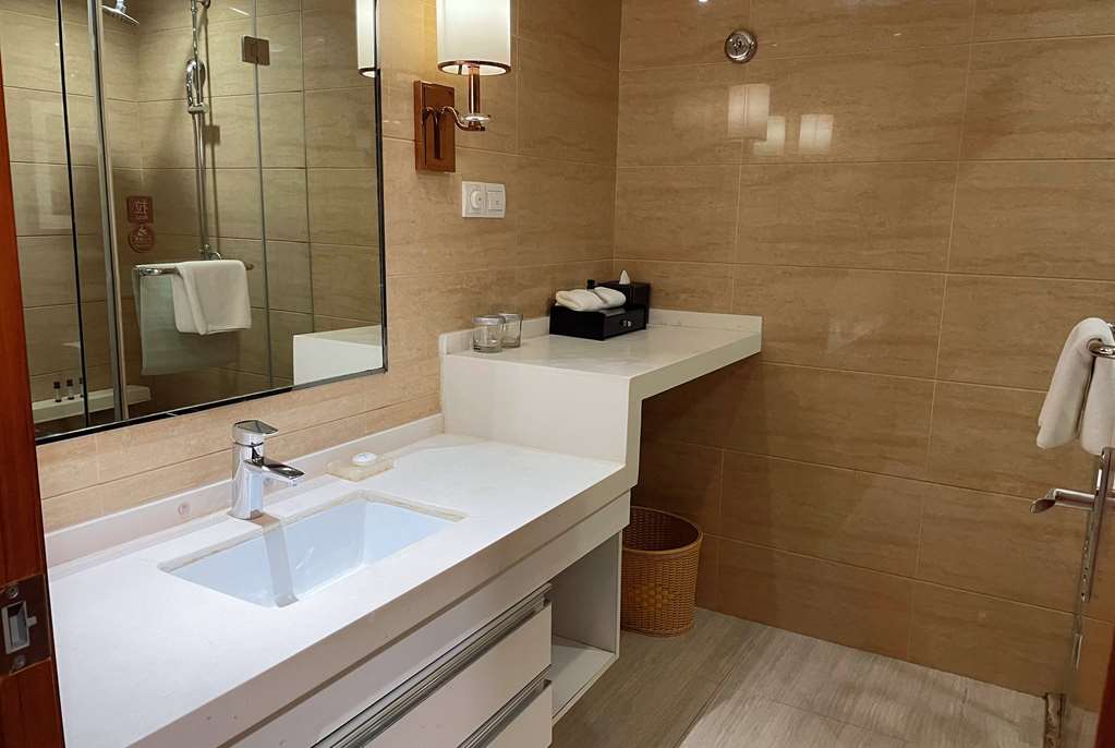 HOWARD JOHNSON BY WYNDHAM KANGDA PL-guestroom-Guest Room,Bathroom,On-Site.jpg