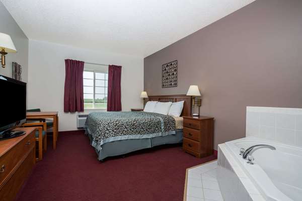 Suite - Days Inn Casselton - I-94, Exit 331