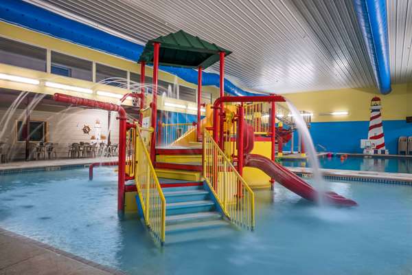 Pool - Days Inn Casselton - I-94, Exit 331