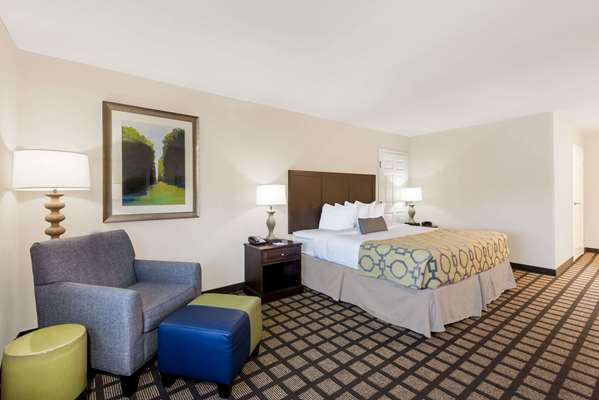  - Baymont Inn & Suites Erie - I-90, Exit 27