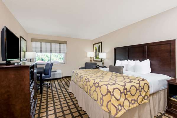  - Baymont Inn & Suites Erie - I-90, Exit 27