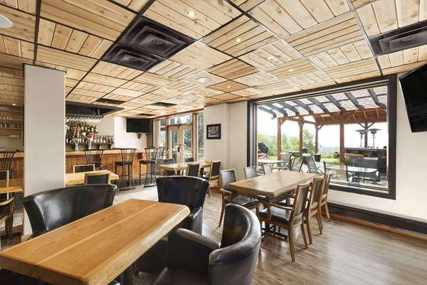 Restaurant - Days Inn Golden