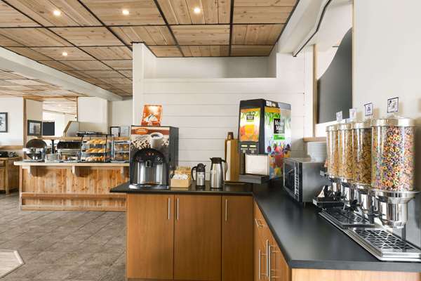 Restaurant - Days Inn Golden