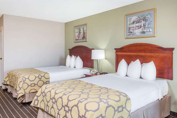  - Baymont Inn & Suites Northeast Clarksville - I-24, Exit 4