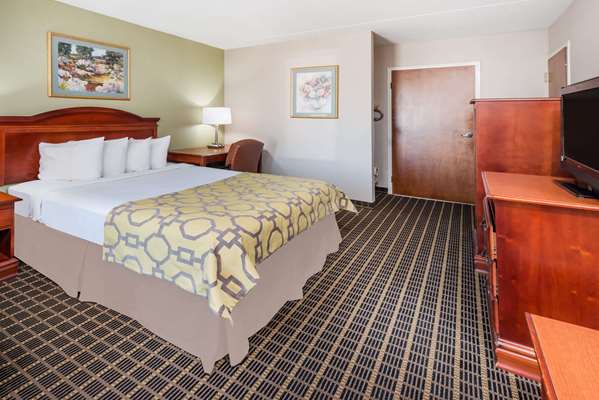  - Baymont Inn & Suites Northeast Clarksville - I-24, Exit 4