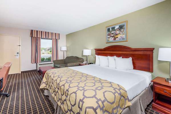  - Baymont Inn & Suites Northeast Clarksville - I-24, Exit 4