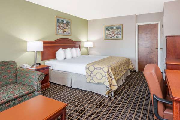 - Baymont Inn & Suites Northeast Clarksville - I-24, Exit 4