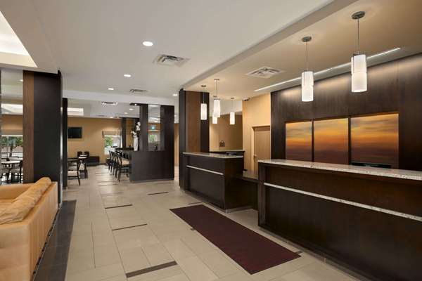  - Days Inn & Suites Airport Winnipeg
