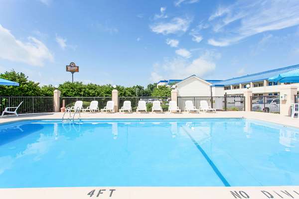 Pool - Days Inn Archdale - I-85, Exit 111