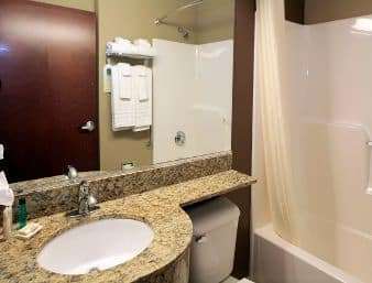  - Microtel Inn & Suites by Wyndham Triadelphia - I-70, Exit 10
