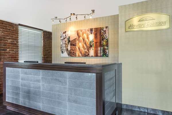  - Howard Johnson Inn Scottsdale