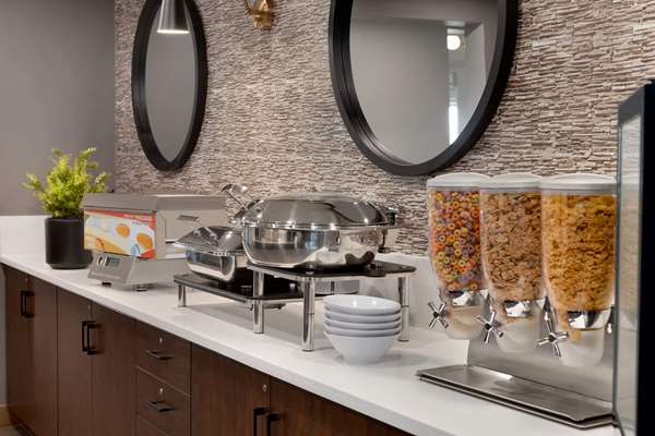 Restaurant - Microtel Inn & Suites by Wyndham Estevan