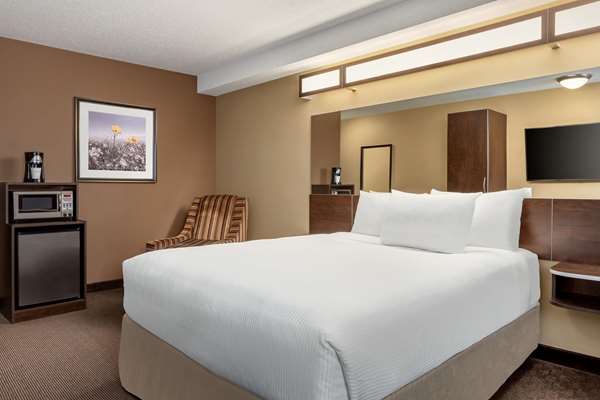  - Microtel Inn & Suites by Wyndham Estevan