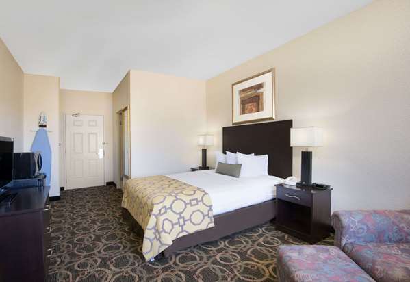  - Baymont Inn & Suites Evansville - I-25, Exit 185