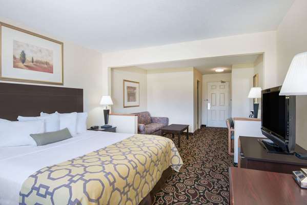  - Baymont Inn & Suites Evansville - I-25, Exit 185