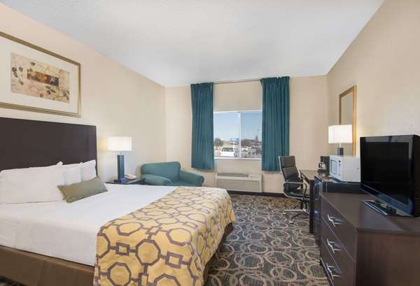  - Baymont Inn & Suites Evansville - I-25, Exit 185