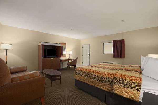  - Travelodge Clovis