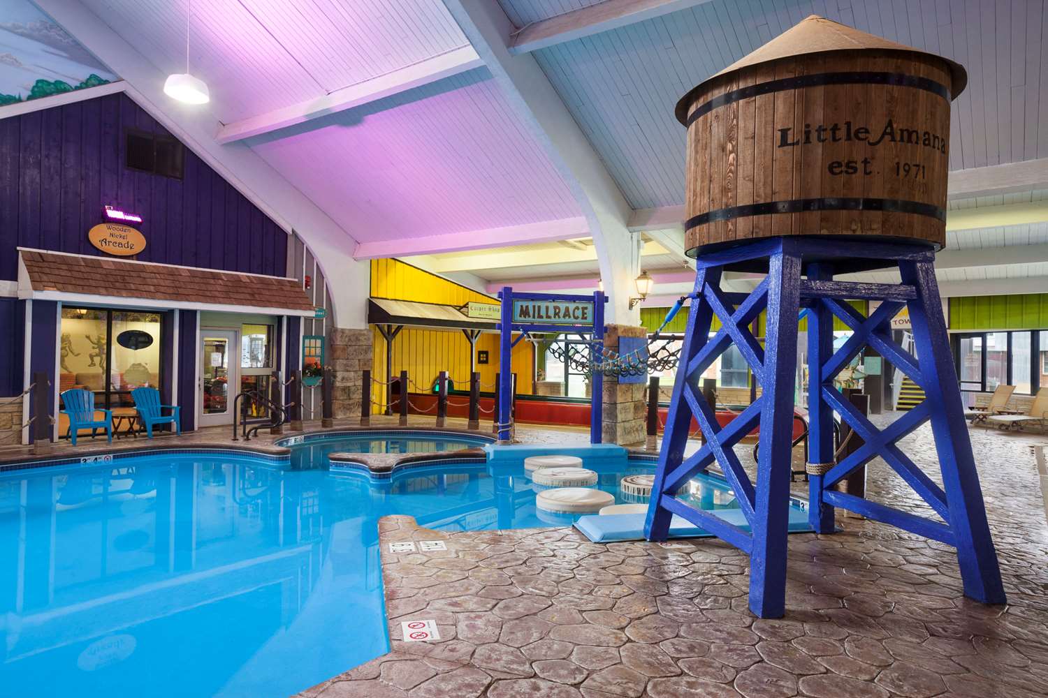 Ramada Hotel Williamsburg Ia See S Pool Ramada Hotel Williamsburg